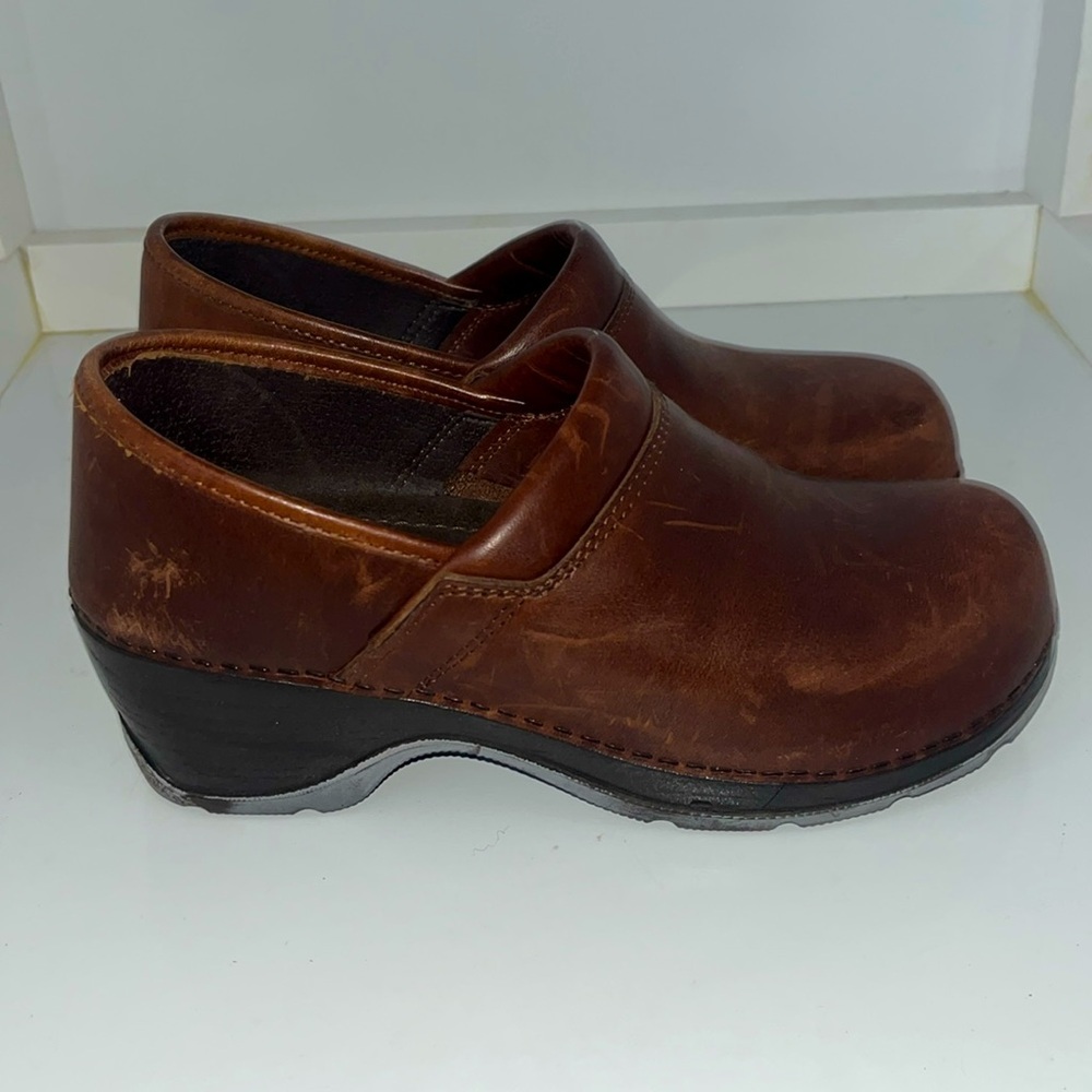 Modellista brown leather slip on mules size 6